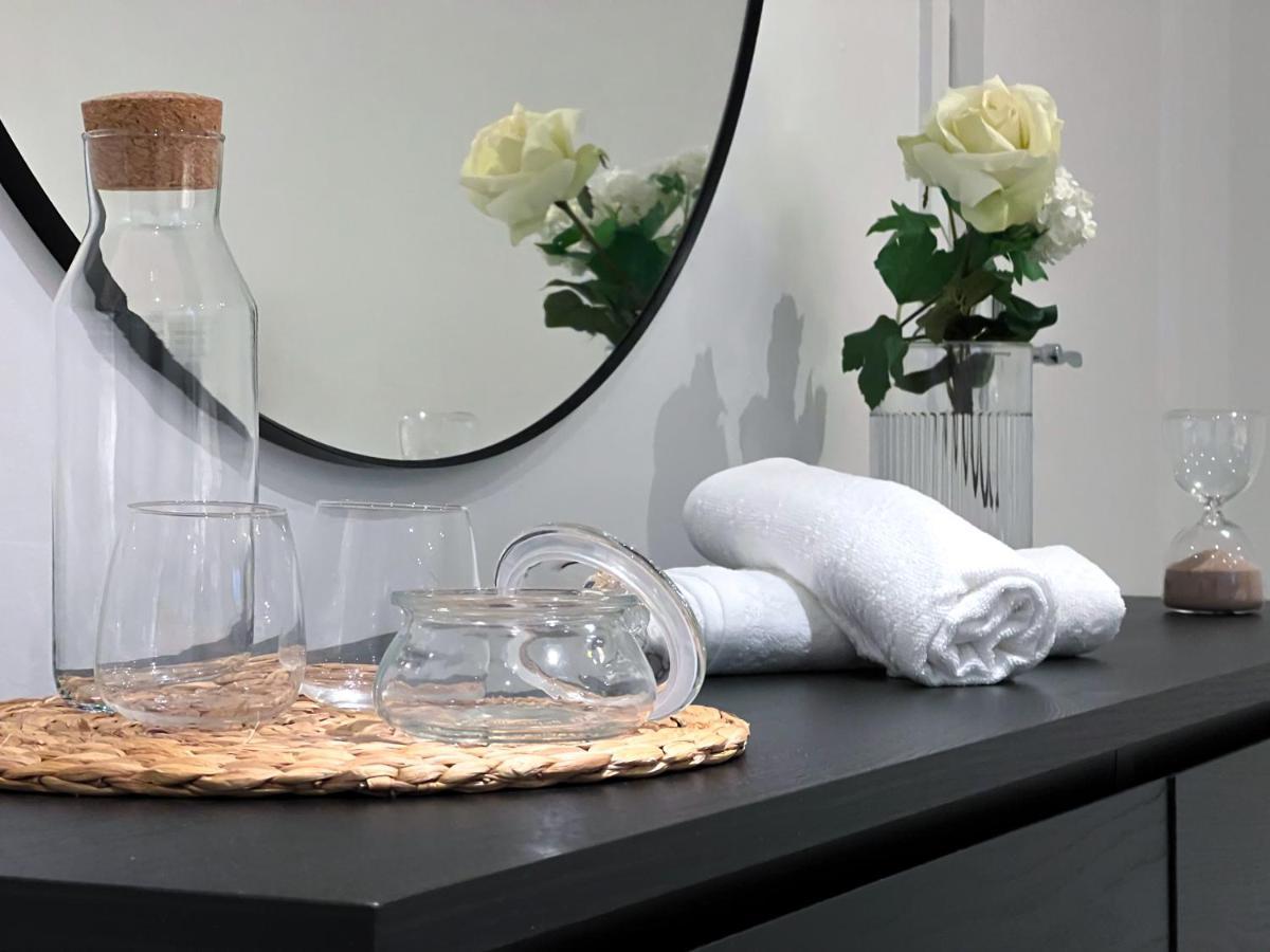 Апартаменты Stylish 3 Bed Flat With Garden Лондон Экстерьер фото